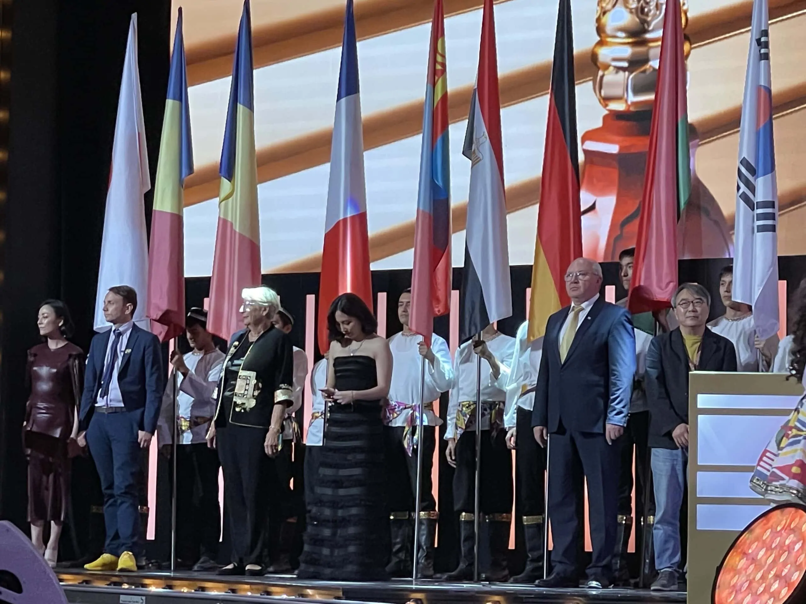 Martine et Jean-Marc Thérouanne, dirigeants du Festival International des Cinémas d’Asie de Vesoul ont représenté la France au 14e Festival International du Film de Tachkent (Ouzbékistan)