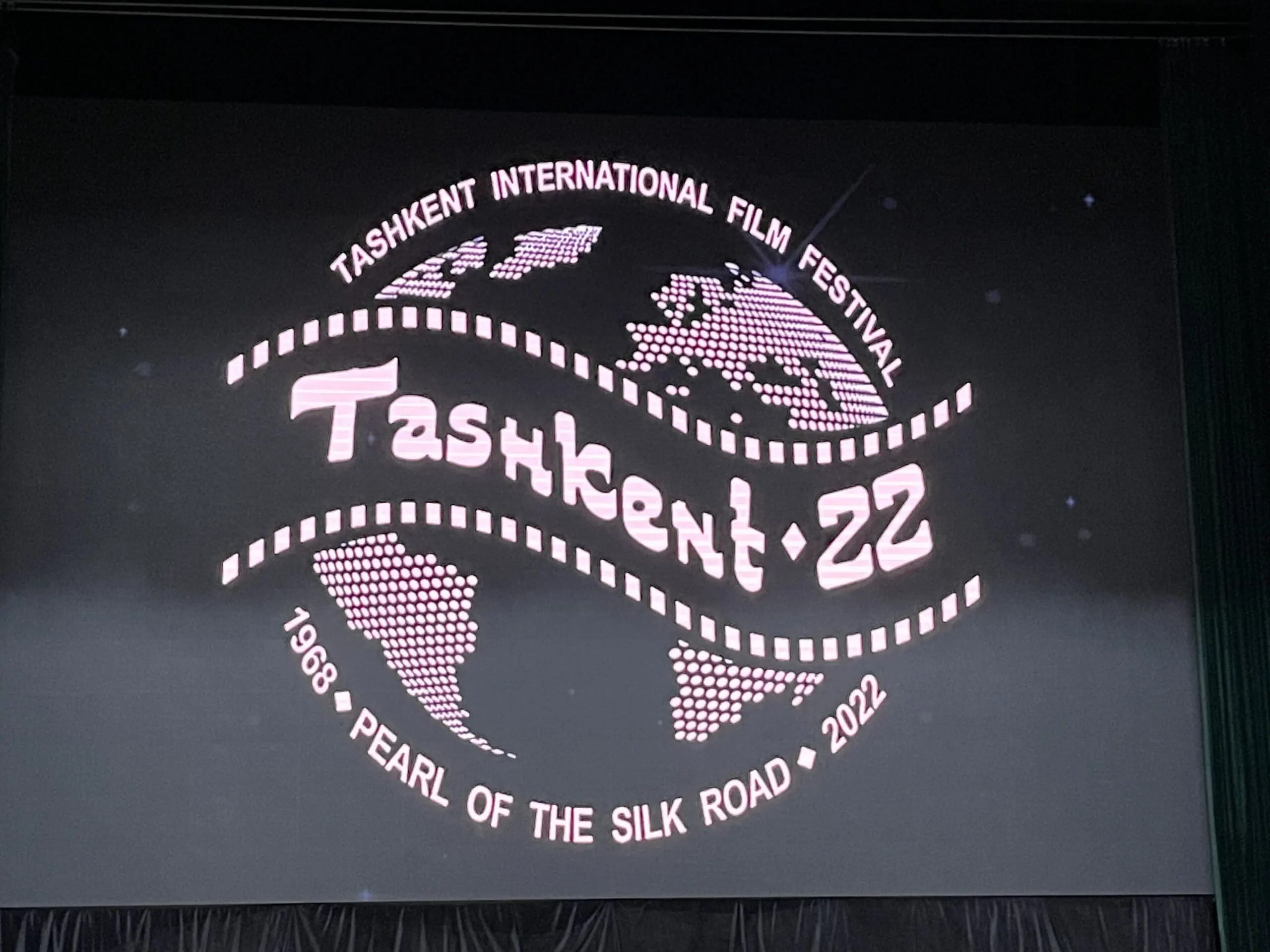 Martine et Jean-Marc Thérouanne, dirigeants du Festival International des Cinémas d’Asie de Vesoul ont représenté la France au 14e Festival International du Film de Tachkent (Ouzbékistan)