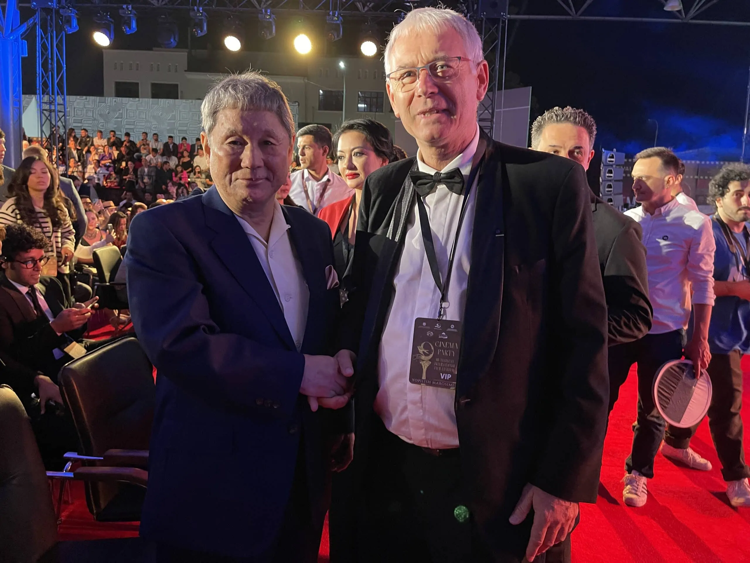 Martine et Jean-Marc Thérouanne, dirigeants du Festival International des Cinémas d’Asie de Vesoul ont représenté la France au 14e Festival International du Film de Tachkent (Ouzbékistan)