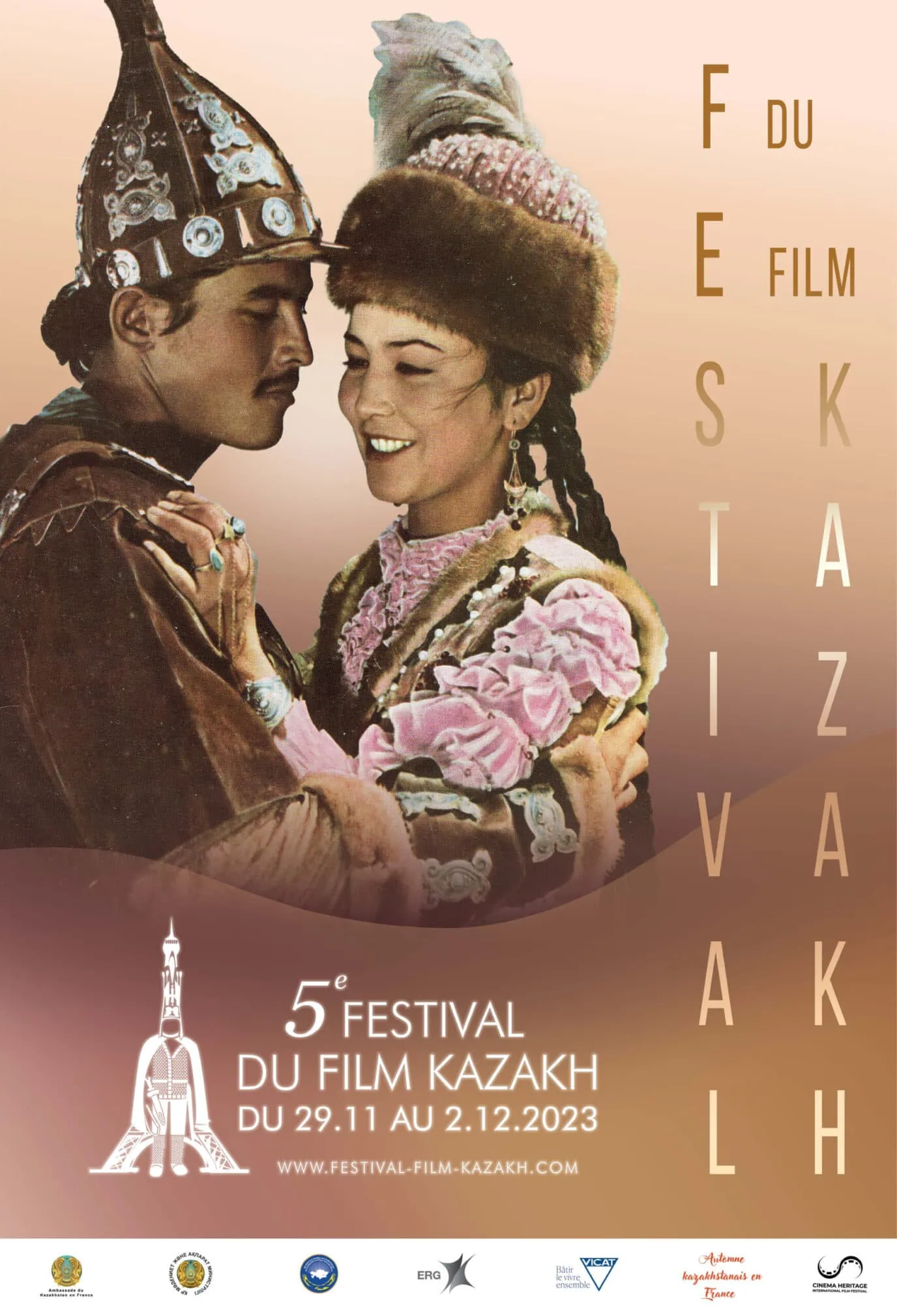  L’Homme d’Or d’Issyk, prix d’honneur du cinéma du Kazakhstan, décerné à Martine et Jean-Marc Thérouanne, directeurs du Festival International des Cinémas d’Asie de Vesoul ce mercredi 29 novembre 2023